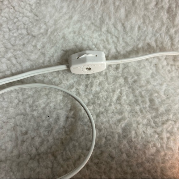 Christmas lighted yellow snow ceramic cottage 6.5" vintage made in Taiwan WORKS - Picture 10 of 10